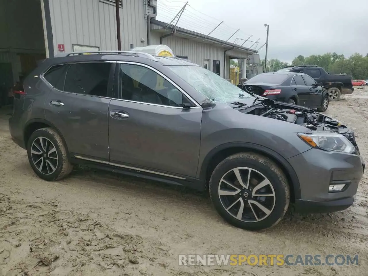4 Photograph of a damaged car 5N1AT2MV4KC805283 NISSAN ROGUE 2019