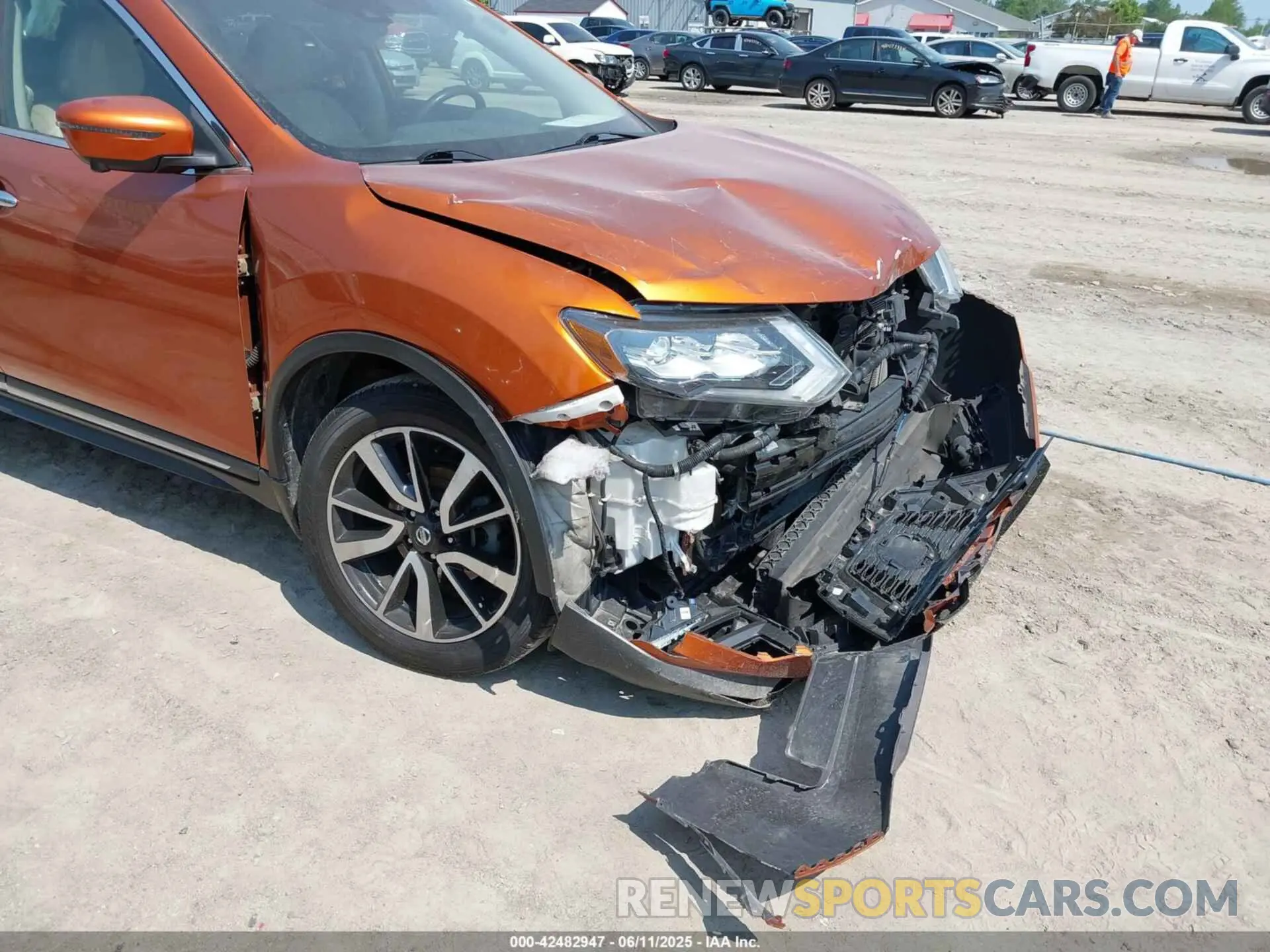6 Photograph of a damaged car 5N1AT2MV5KC712143 NISSAN ROGUE 2019