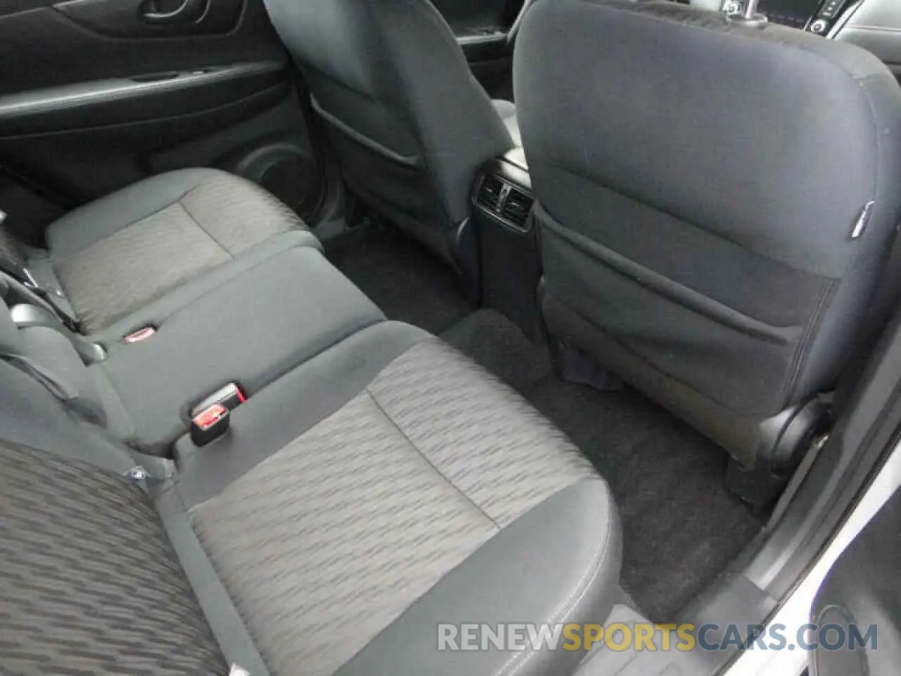 6 Photograph of a damaged car 5N1AT2MV5KC748320 NISSAN ROGUE 2019
