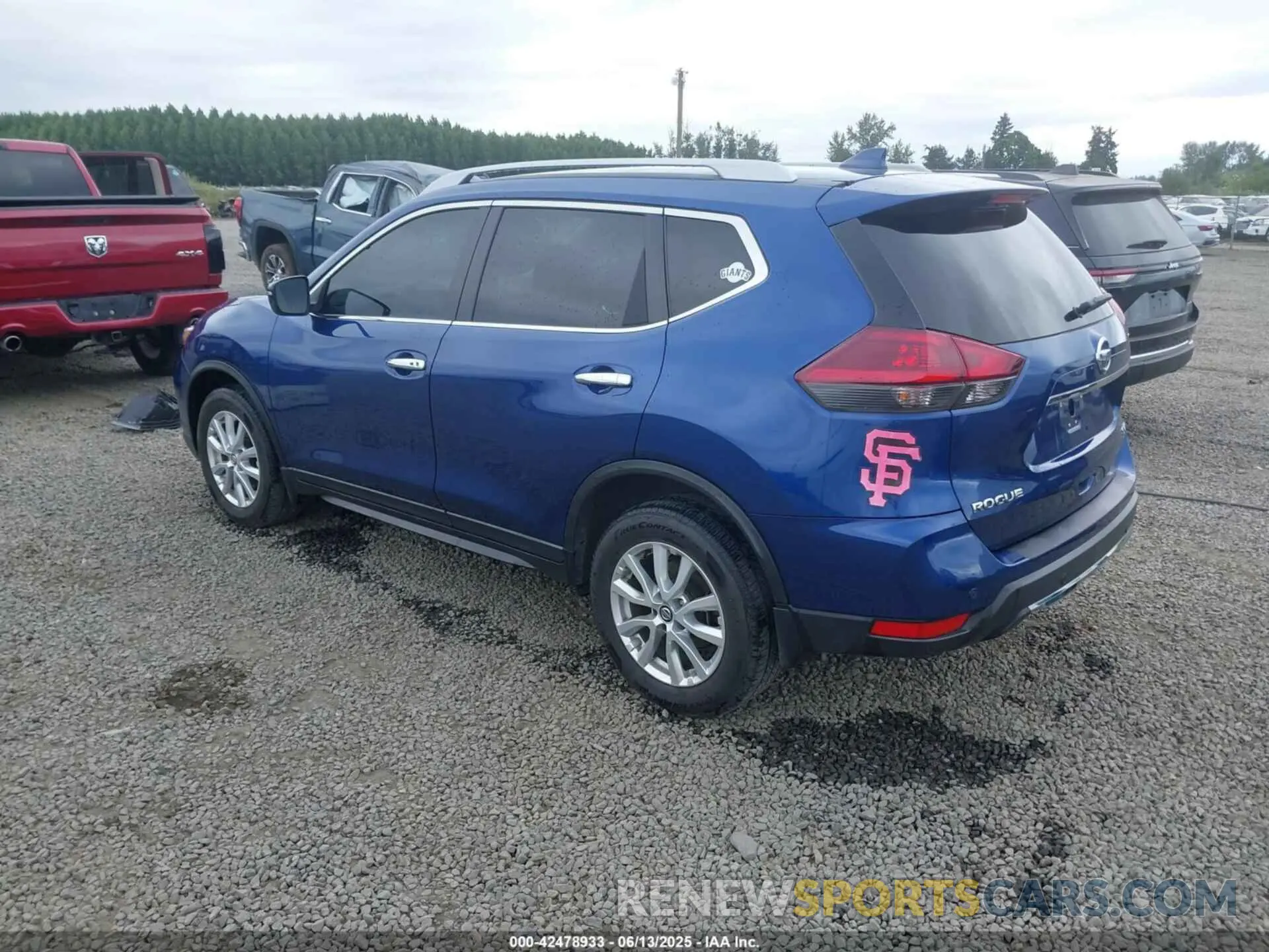 3 Photograph of a damaged car 5N1AT2MV5KC758717 NISSAN ROGUE 2019