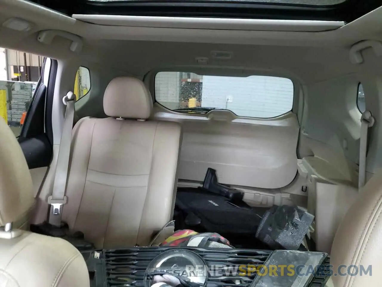 10 Photograph of a damaged car 5N1AT2MV5KC772844 NISSAN ROGUE 2019