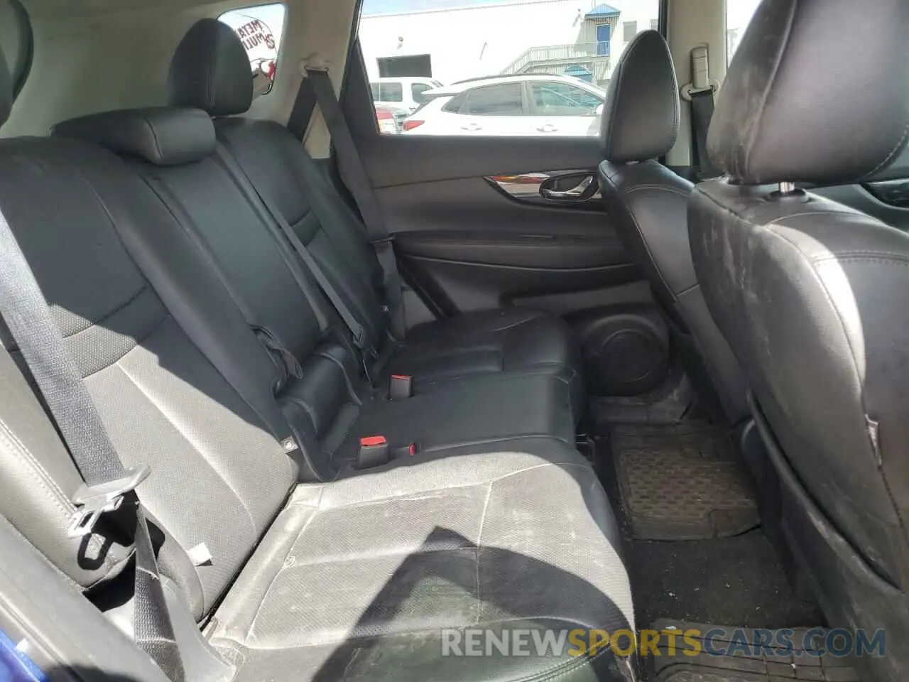 10 Photograph of a damaged car 5N1AT2MV5KC777526 NISSAN ROGUE 2019