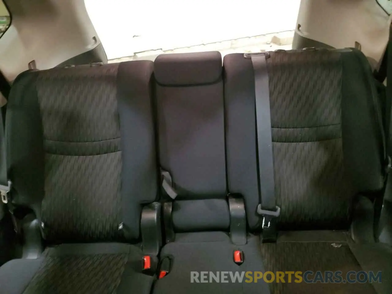 10 Photograph of a damaged car 5N1AT2MV5KC799378 NISSAN ROGUE 2019