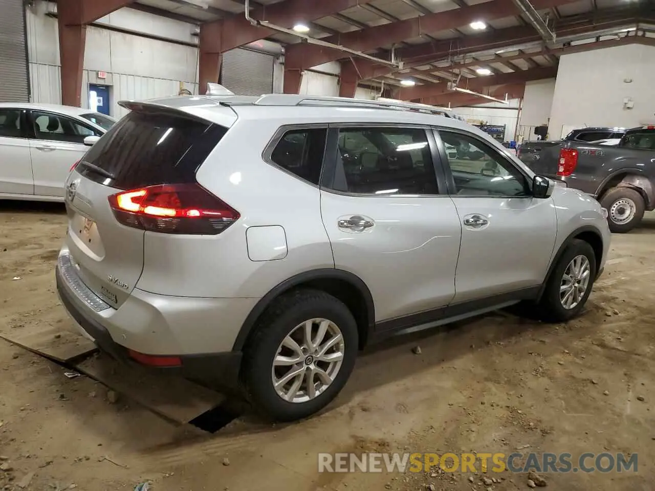 3 Photograph of a damaged car 5N1AT2MV5KC799378 NISSAN ROGUE 2019