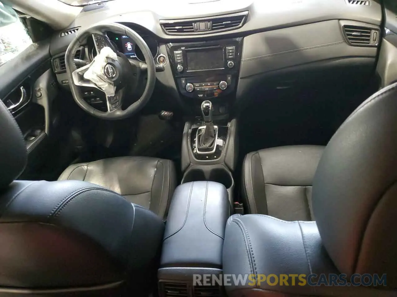 8 Photograph of a damaged car 5N1AT2MV5KC802442 NISSAN ROGUE 2019
