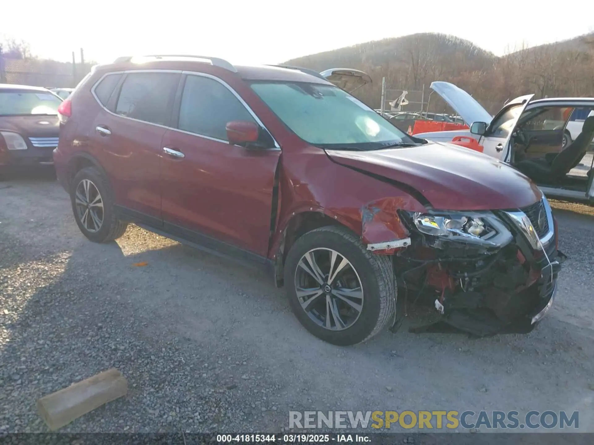 1 Photograph of a damaged car 5N1AT2MV6KC744650 NISSAN ROGUE 2019