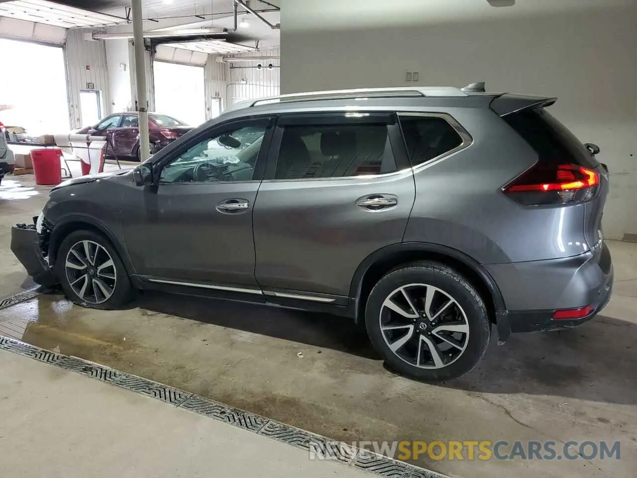 2 Photograph of a damaged car 5N1AT2MV6KC757737 NISSAN ROGUE 2019