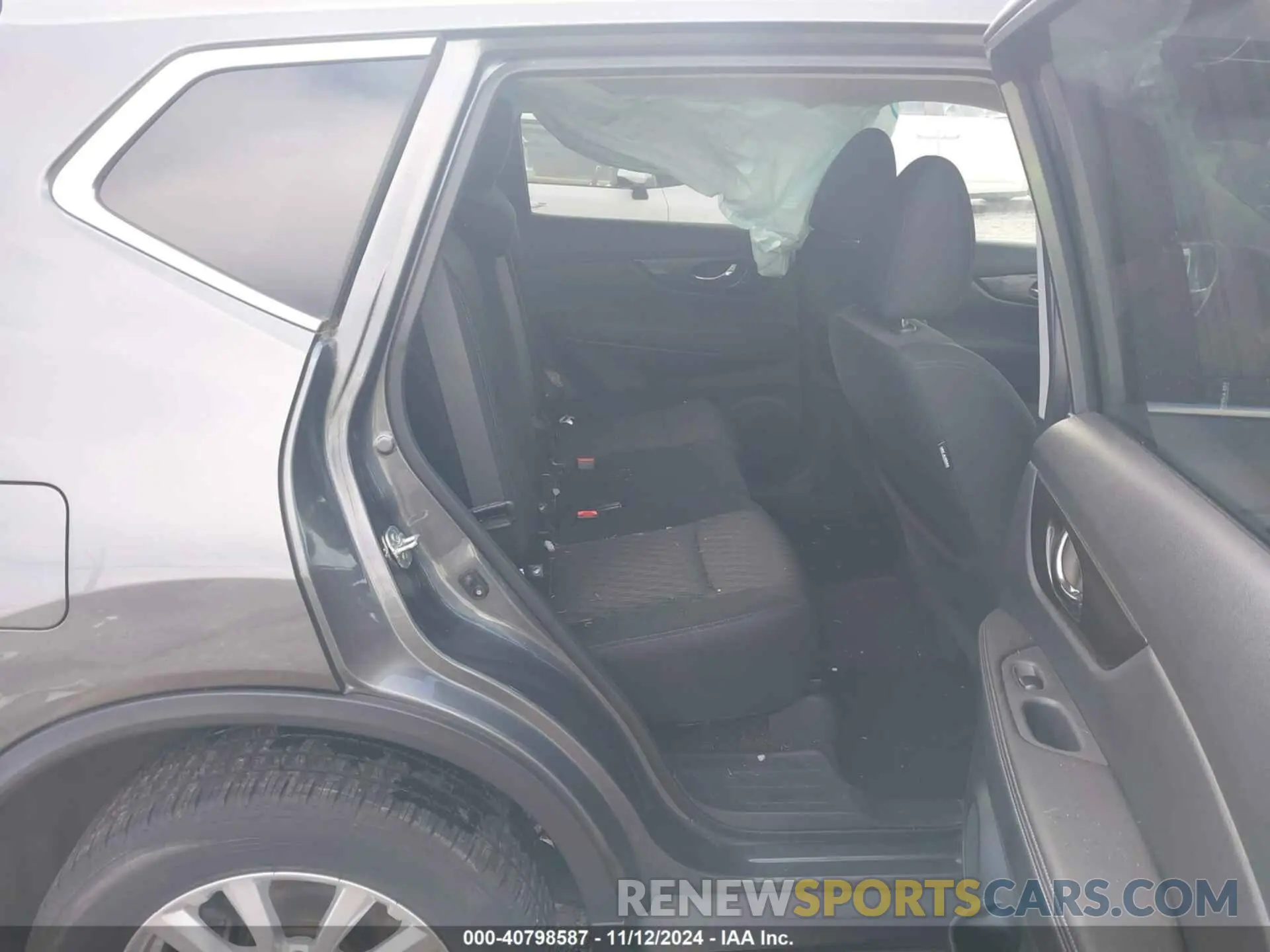 8 Photograph of a damaged car 5N1AT2MV7KC701886 NISSAN ROGUE 2019