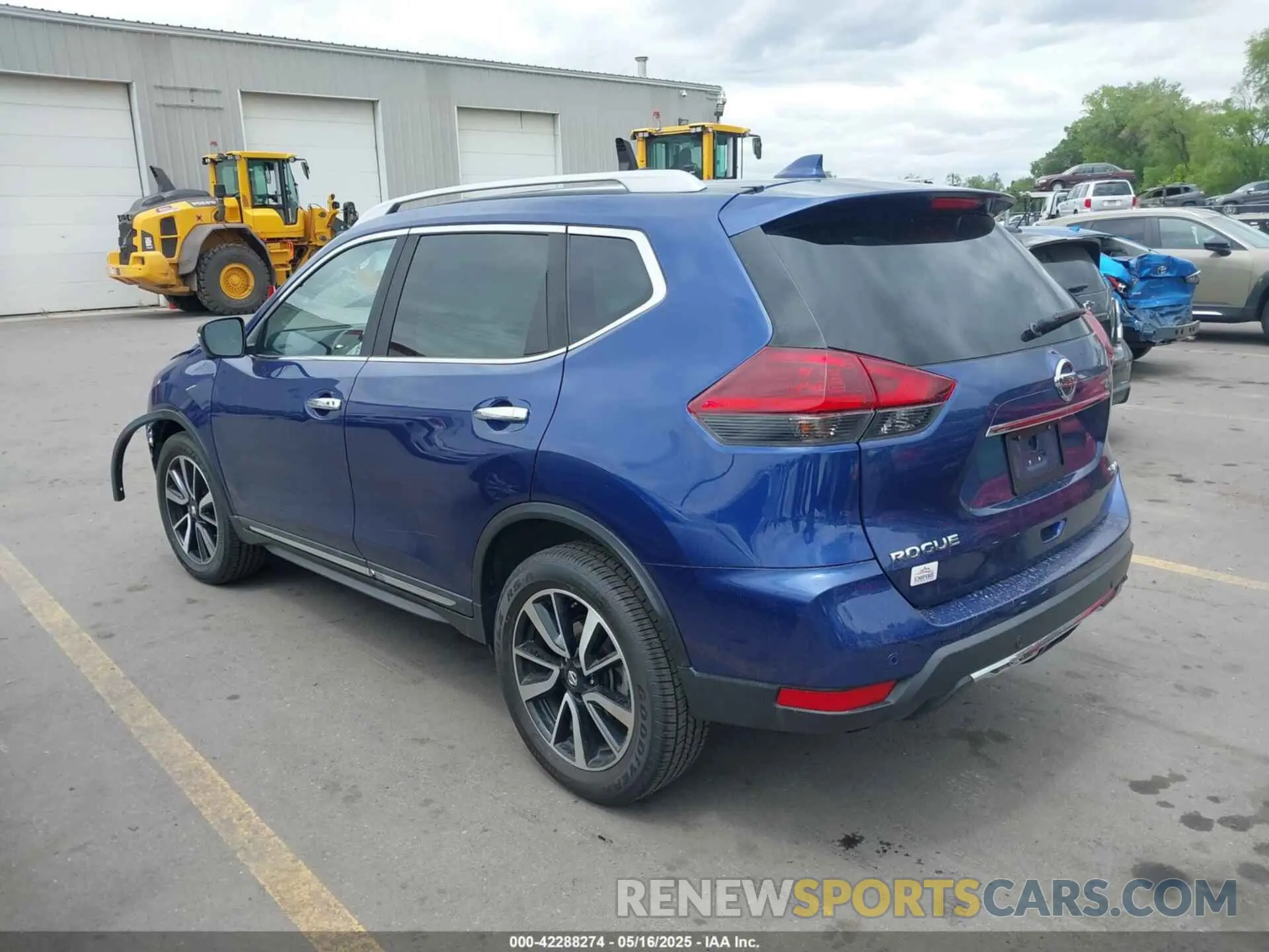 3 Photograph of a damaged car 5N1AT2MV7KC702519 NISSAN ROGUE 2019