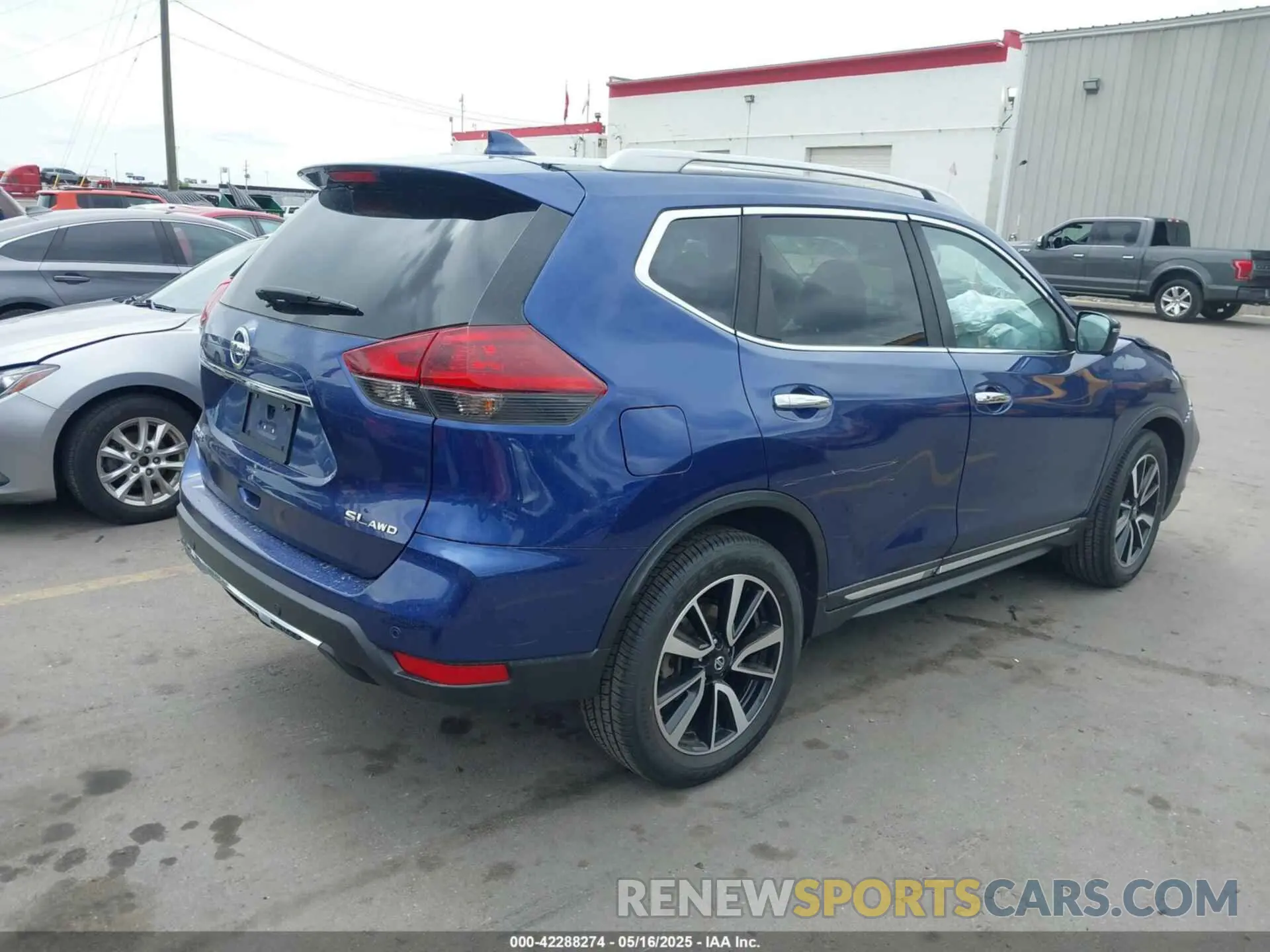 4 Photograph of a damaged car 5N1AT2MV7KC702519 NISSAN ROGUE 2019
