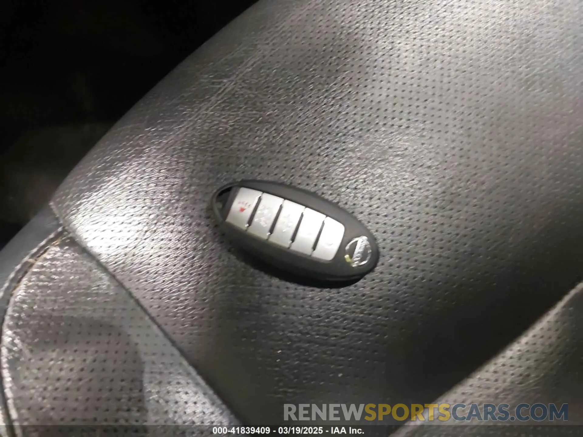 11 Photograph of a damaged car 5N1AT2MV7KC712936 NISSAN ROGUE 2019