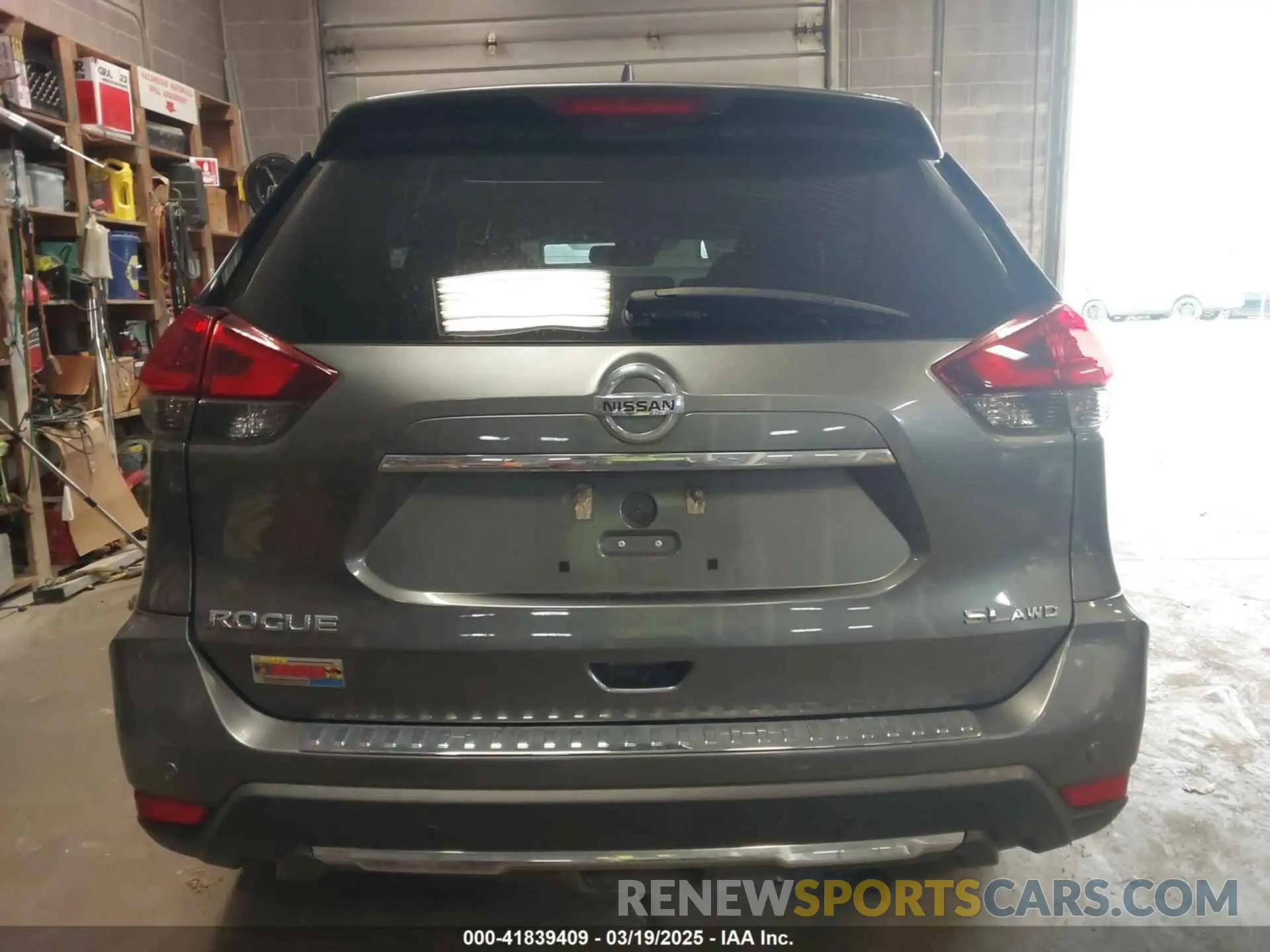 16 Photograph of a damaged car 5N1AT2MV7KC712936 NISSAN ROGUE 2019