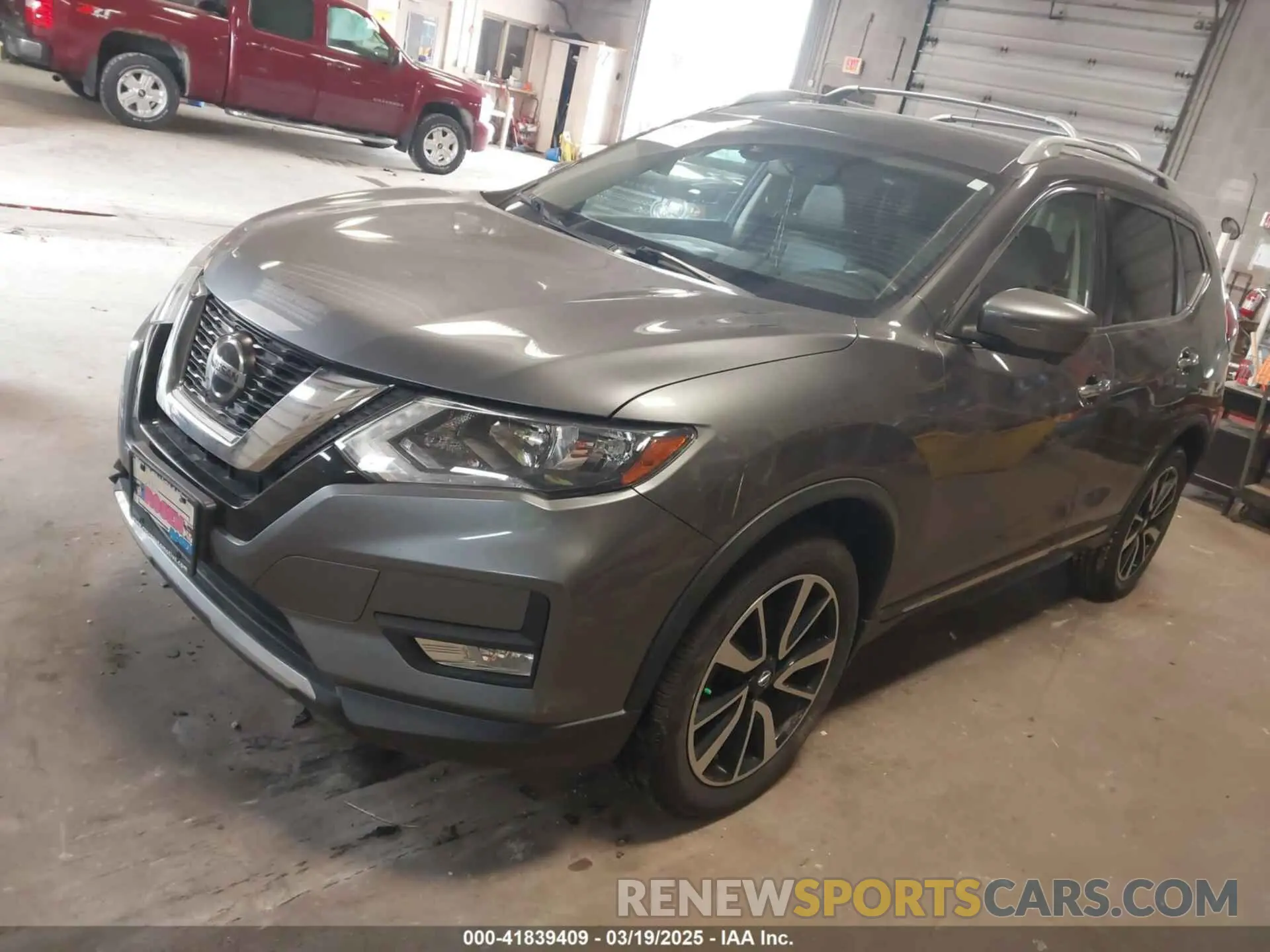 2 Photograph of a damaged car 5N1AT2MV7KC712936 NISSAN ROGUE 2019