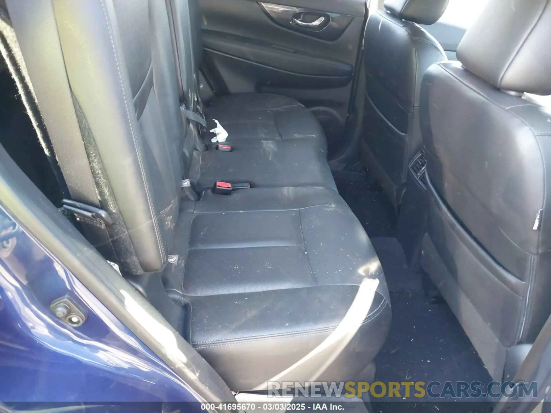 8 Photograph of a damaged car 5N1AT2MV7KC718316 NISSAN ROGUE 2019