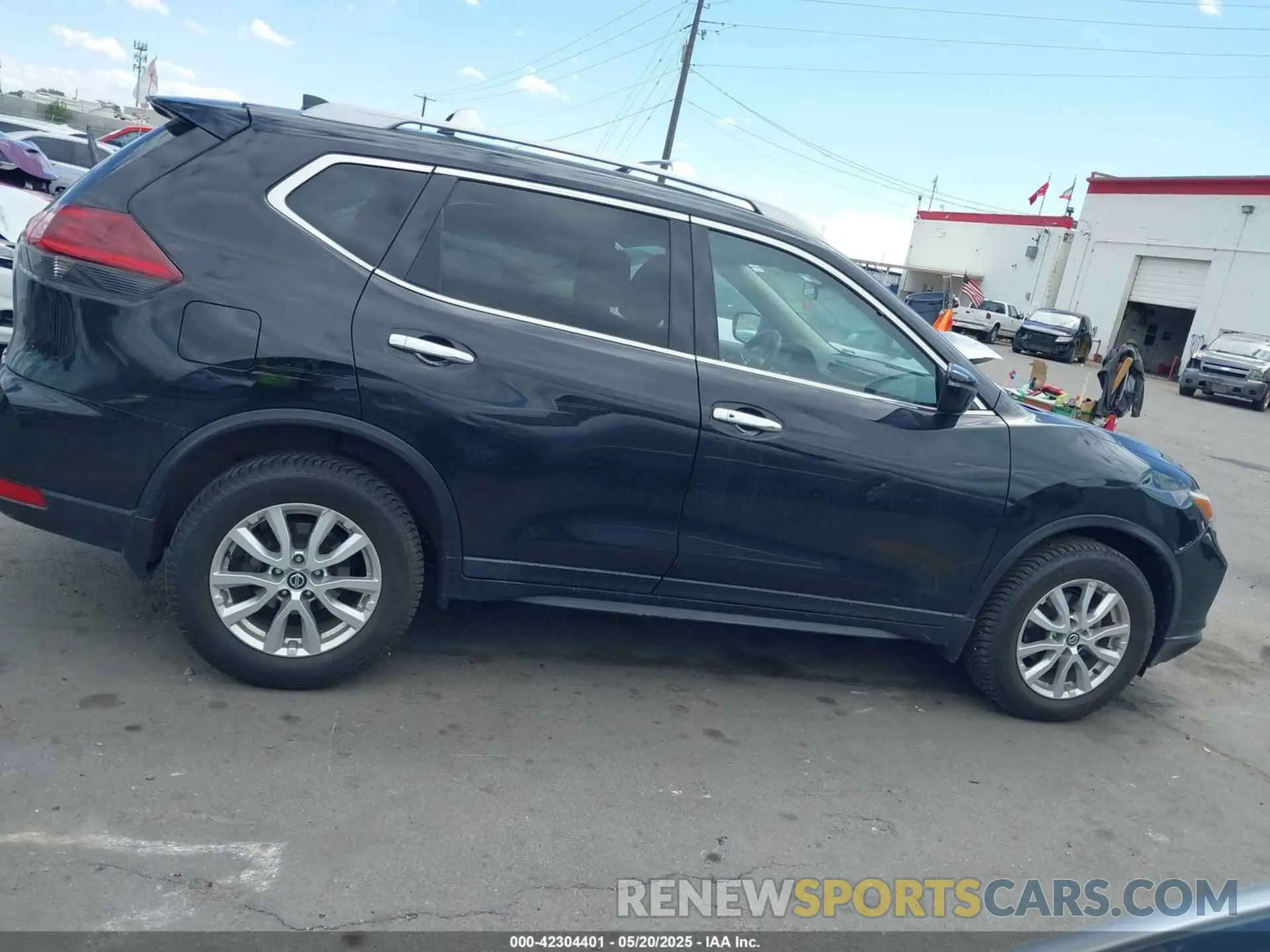 13 Photograph of a damaged car 5N1AT2MV7KC770013 NISSAN ROGUE 2019