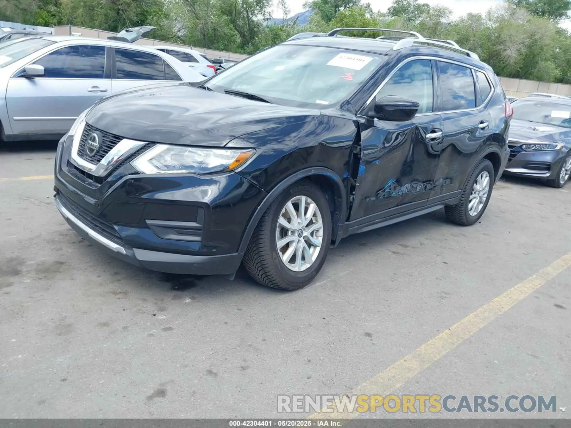 2 Photograph of a damaged car 5N1AT2MV7KC770013 NISSAN ROGUE 2019