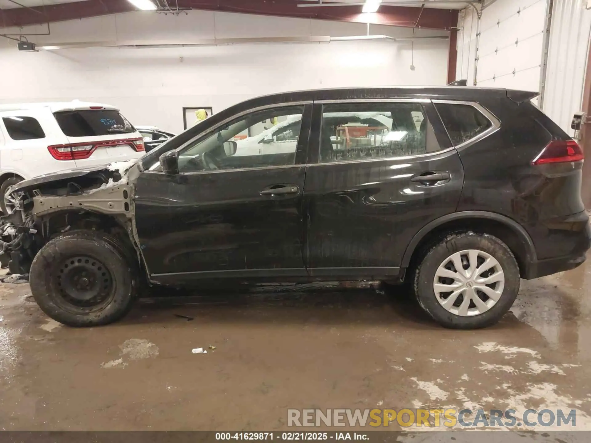 15 Photograph of a damaged car 5N1AT2MV7KC785630 NISSAN ROGUE 2019