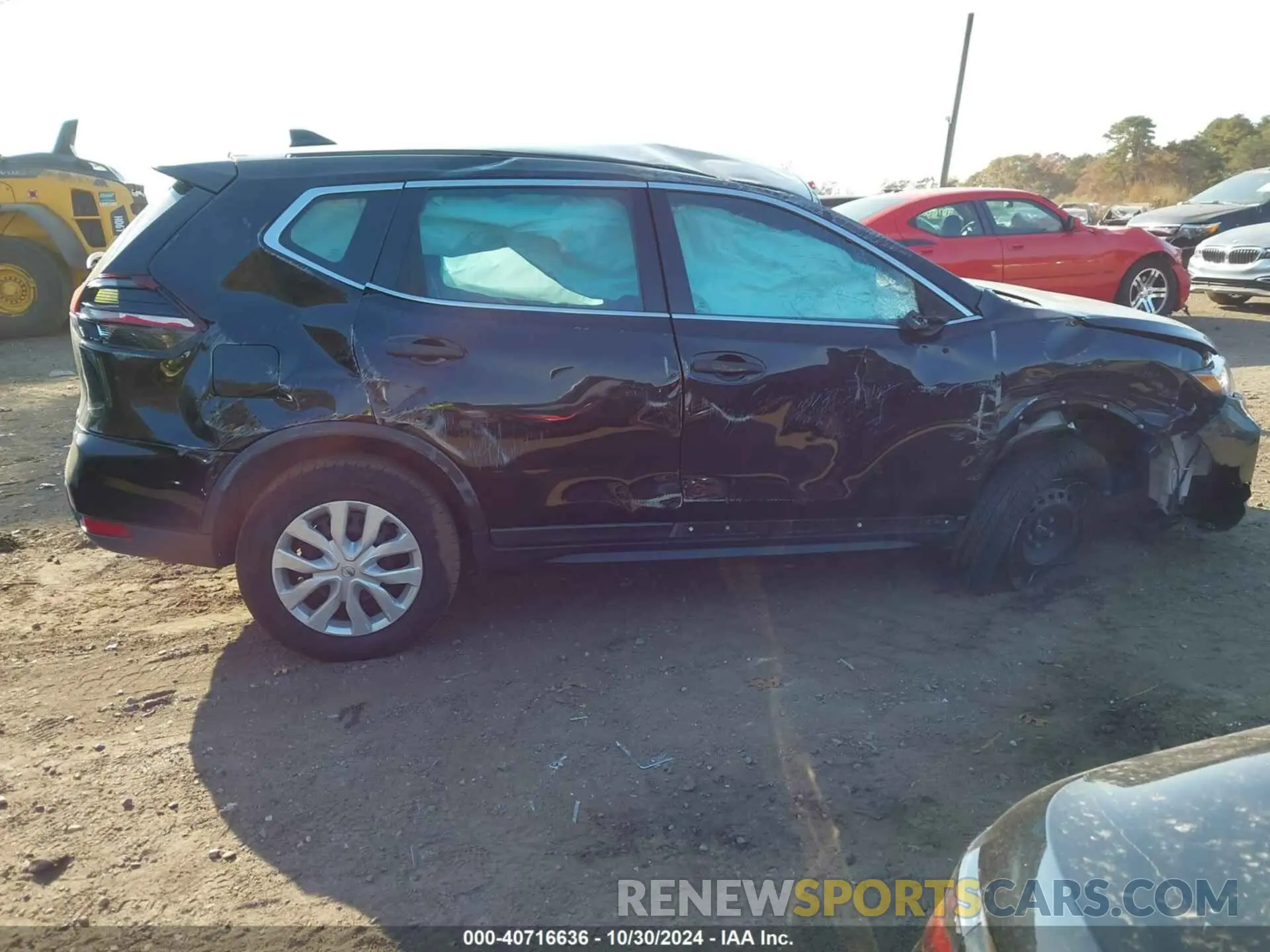 17 Photograph of a damaged car 5N1AT2MV7KC787720 NISSAN ROGUE 2019