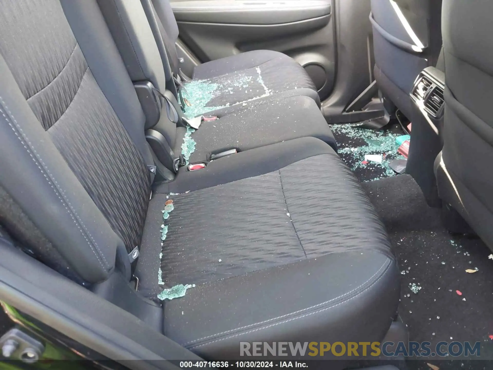 8 Photograph of a damaged car 5N1AT2MV7KC787720 NISSAN ROGUE 2019
