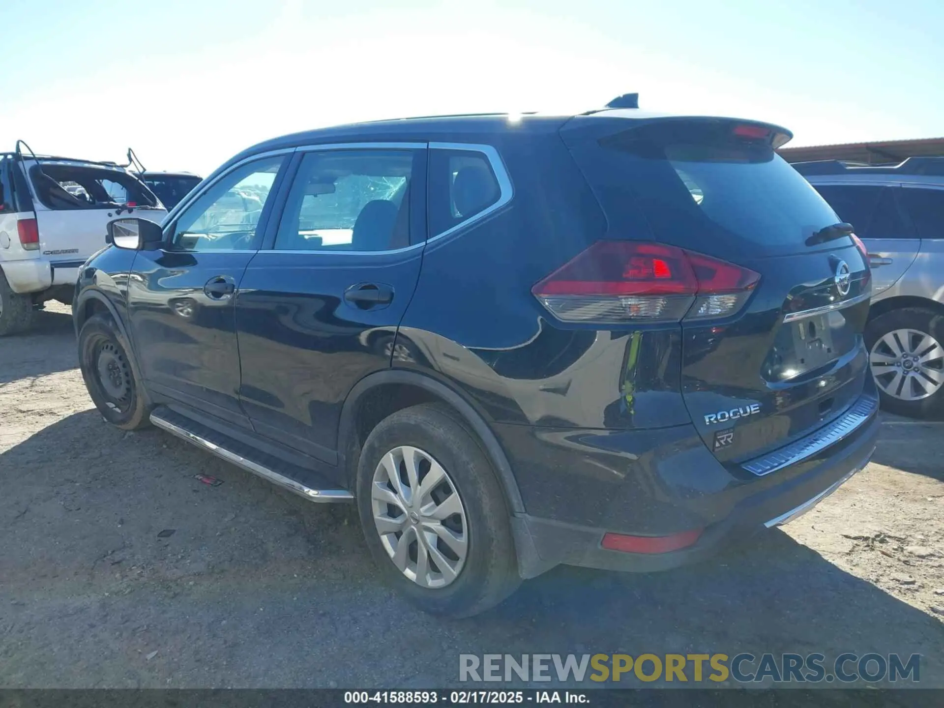 3 Photograph of a damaged car 5N1AT2MV7KC800997 NISSAN ROGUE 2019