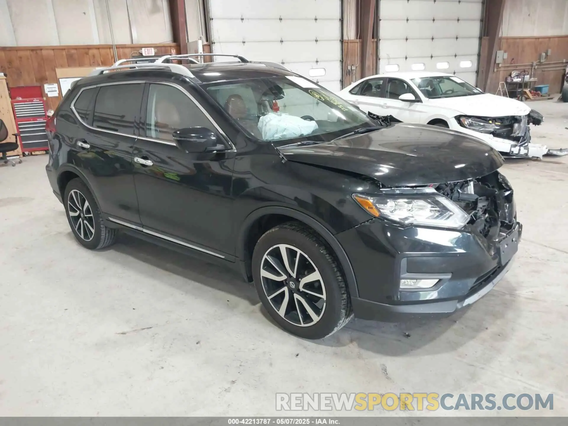 1 Photograph of a damaged car 5N1AT2MV7KC809442 NISSAN ROGUE 2019