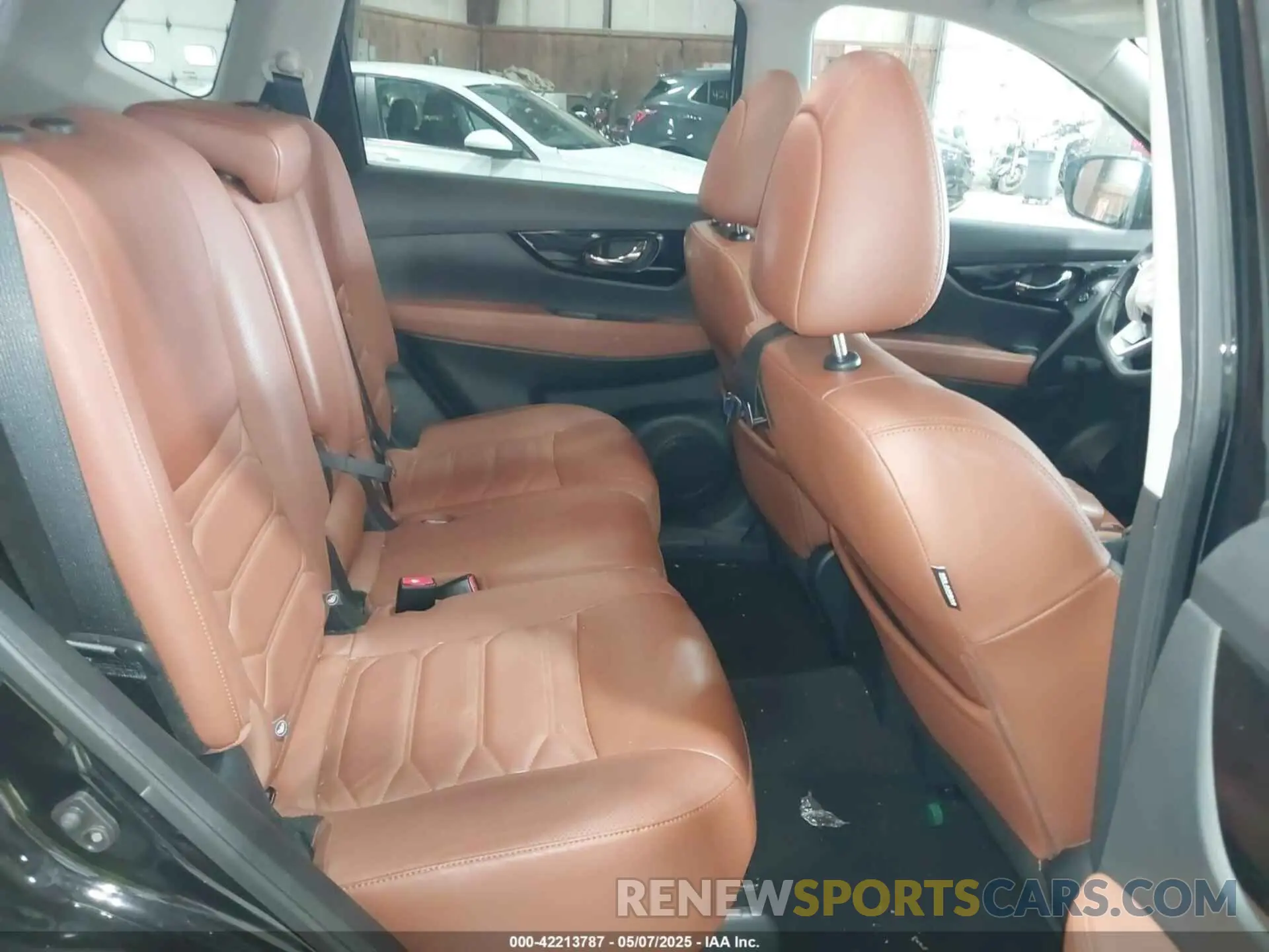 8 Photograph of a damaged car 5N1AT2MV7KC809442 NISSAN ROGUE 2019