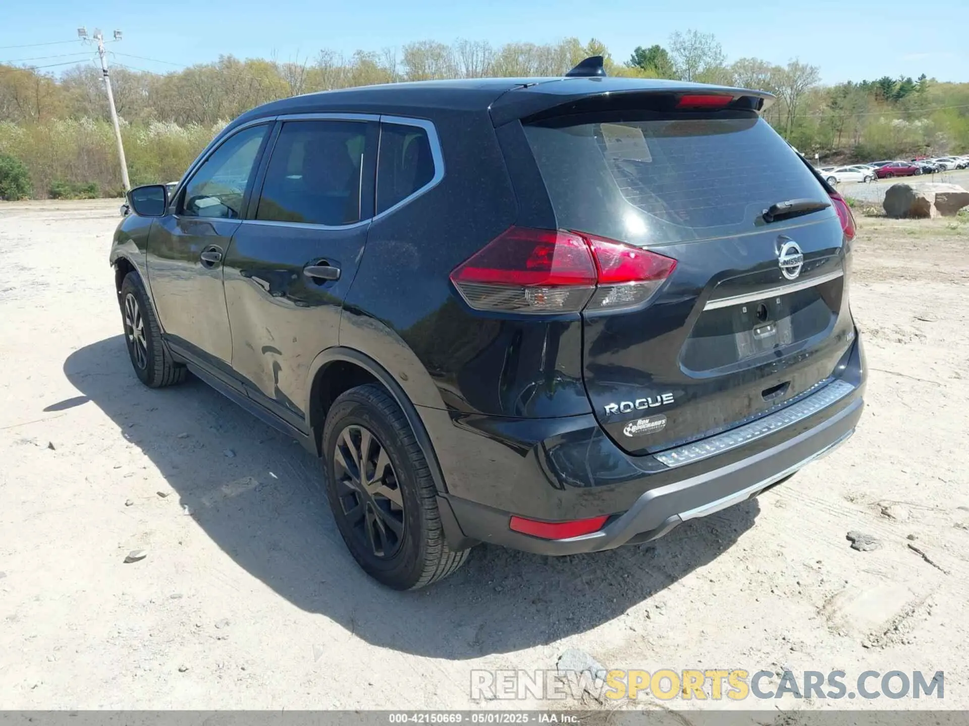3 Photograph of a damaged car 5N1AT2MV7KC840531 NISSAN ROGUE 2019