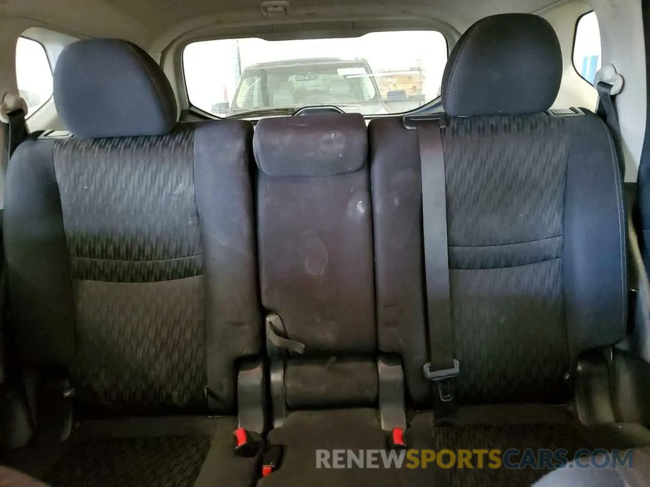 10 Photograph of a damaged car 5N1AT2MV8KC704733 NISSAN ROGUE 2019