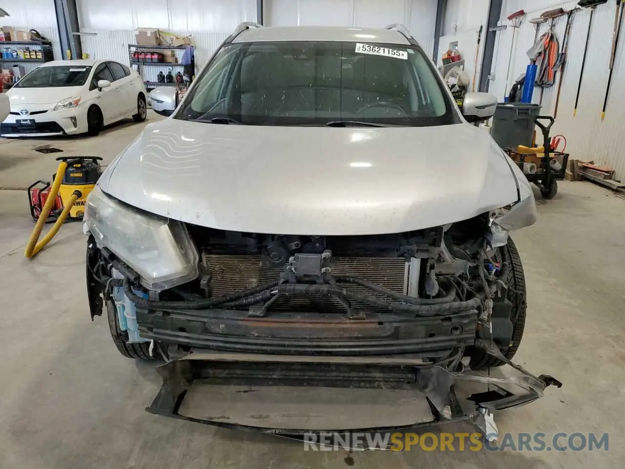 5 Photograph of a damaged car 5N1AT2MV8KC704733 NISSAN ROGUE 2019