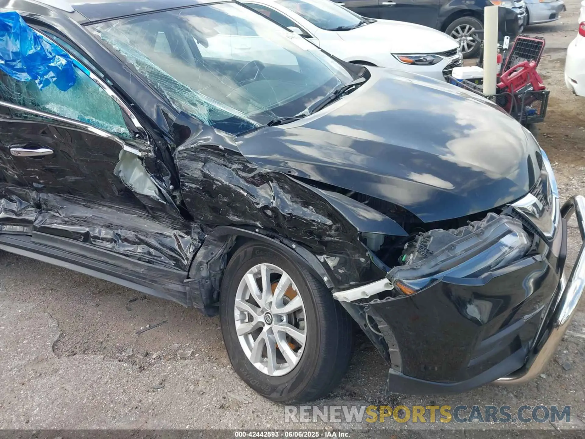6 Photograph of a damaged car 5N1AT2MV8KC729955 NISSAN ROGUE 2019