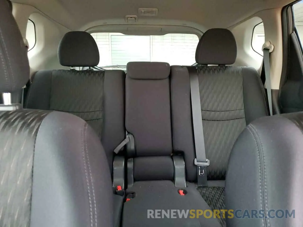 10 Photograph of a damaged car 5N1AT2MV8KC738767 NISSAN ROGUE 2019