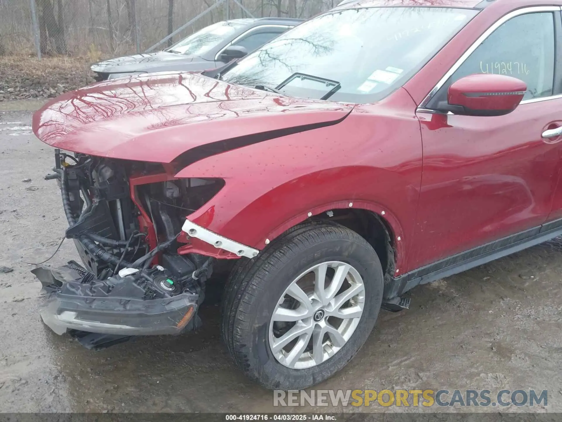 17 Photograph of a damaged car 5N1AT2MV8KC747372 NISSAN ROGUE 2019