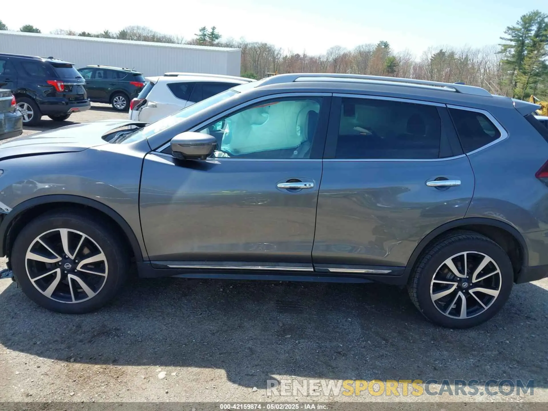 14 Photograph of a damaged car 5N1AT2MV8KC748666 NISSAN ROGUE 2019