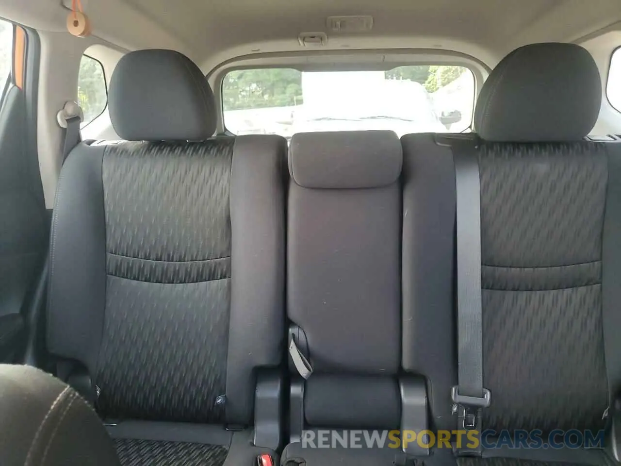10 Photograph of a damaged car 5N1AT2MV8KC767282 NISSAN ROGUE 2019