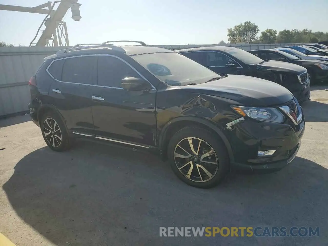 4 Photograph of a damaged car 5N1AT2MV8KC781666 NISSAN ROGUE 2019
