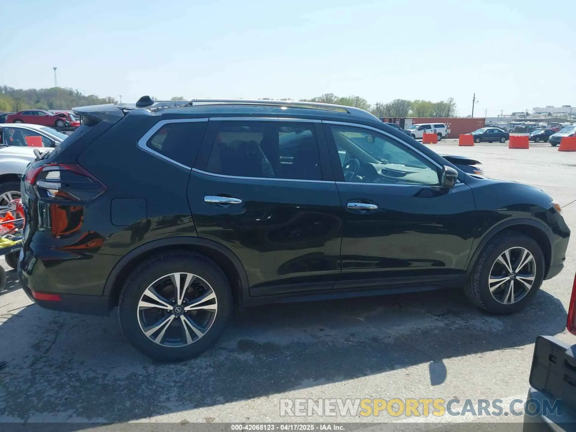 13 Photograph of a damaged car 5N1AT2MV9KC757926 NISSAN ROGUE 2019