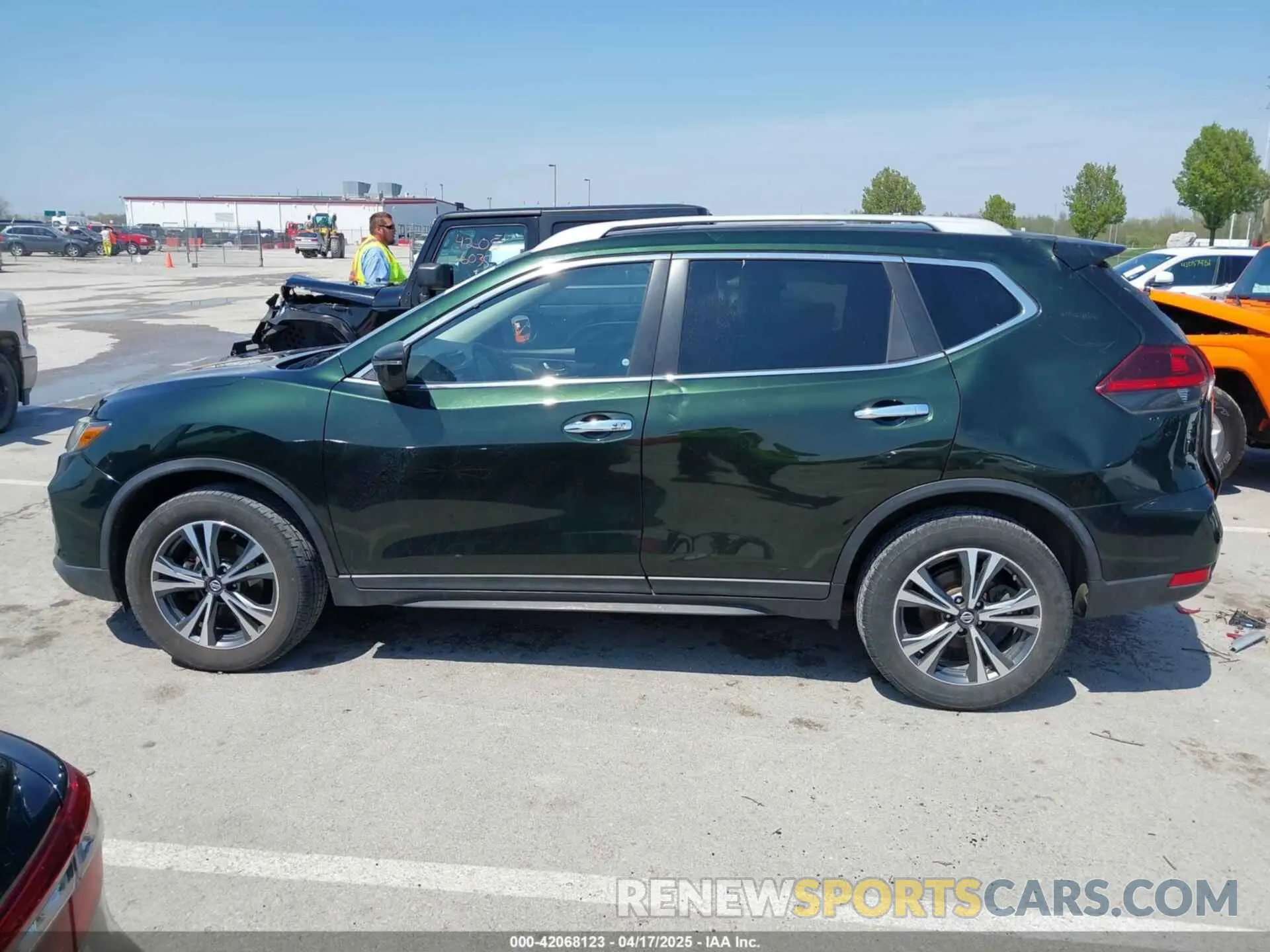 14 Photograph of a damaged car 5N1AT2MV9KC757926 NISSAN ROGUE 2019
