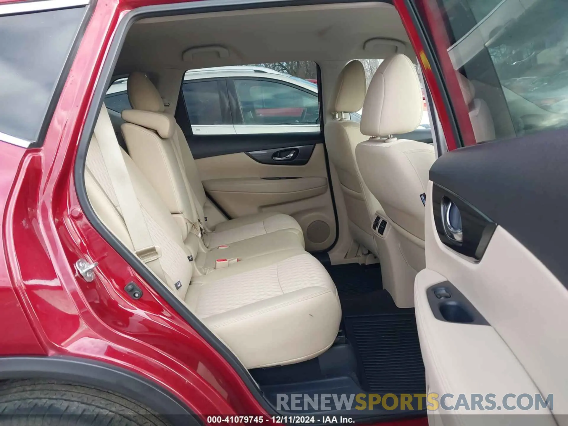 8 Photograph of a damaged car 5N1AT2MV9KC759403 NISSAN ROGUE 2019