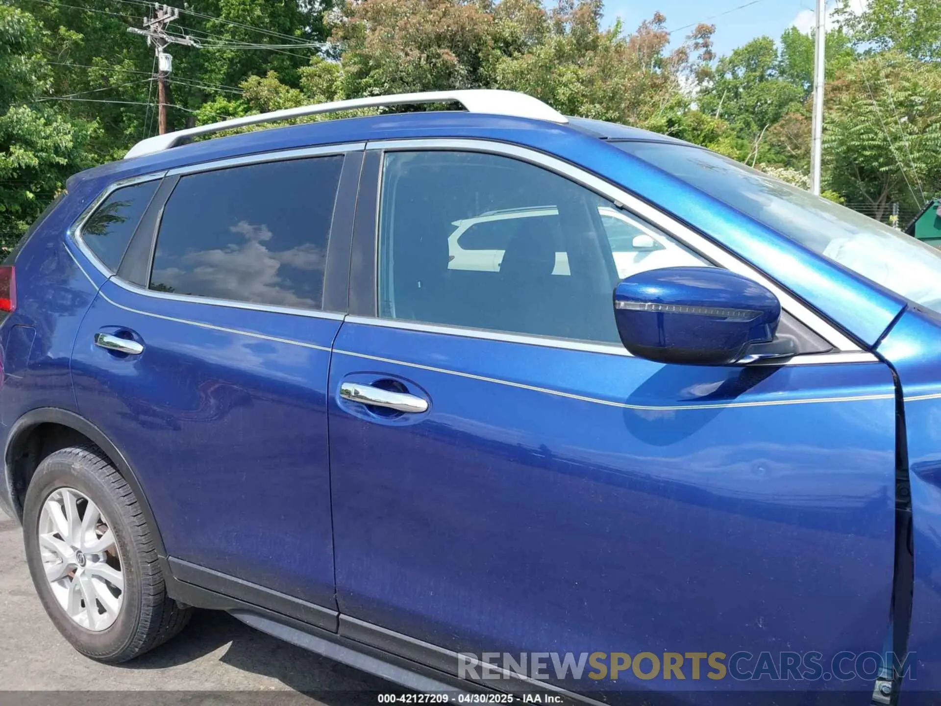 13 Photograph of a damaged car 5N1AT2MV9KC766996 NISSAN ROGUE 2019