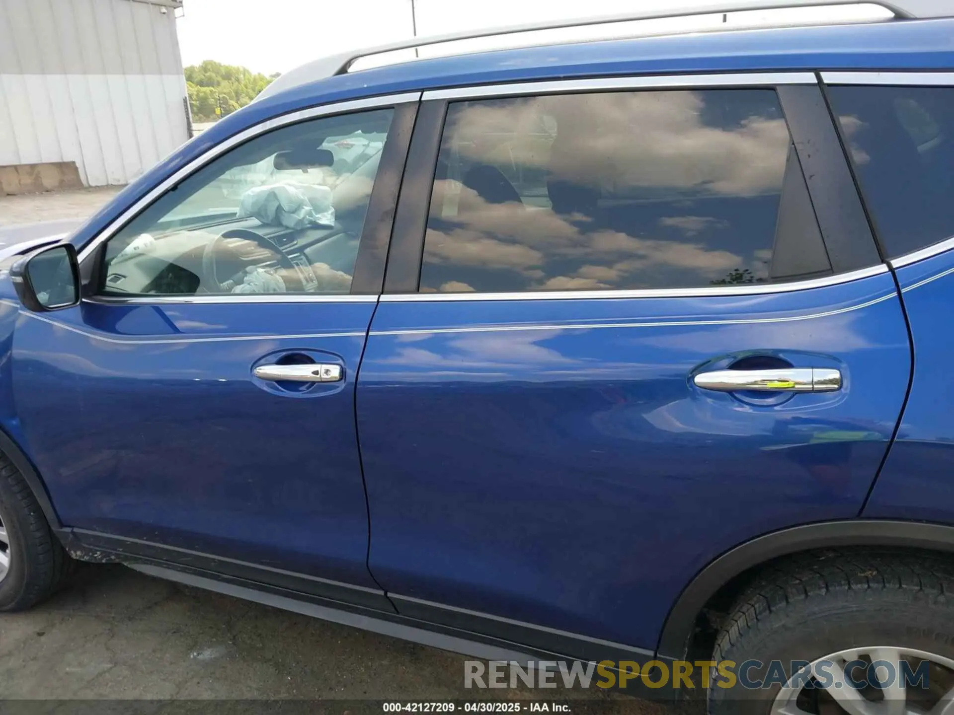 14 Photograph of a damaged car 5N1AT2MV9KC766996 NISSAN ROGUE 2019