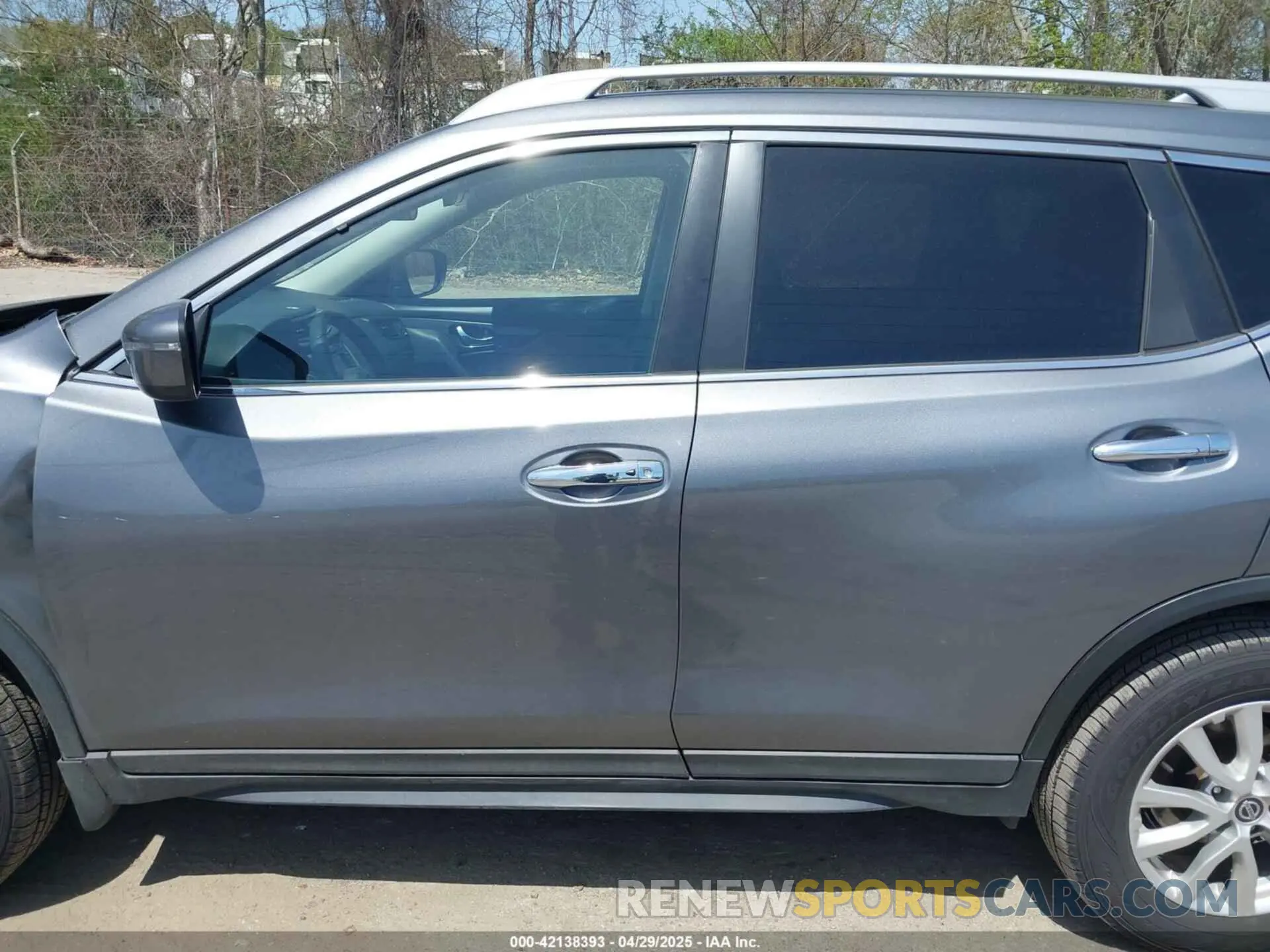 14 Photograph of a damaged car 5N1AT2MV9KC770000 NISSAN ROGUE 2019