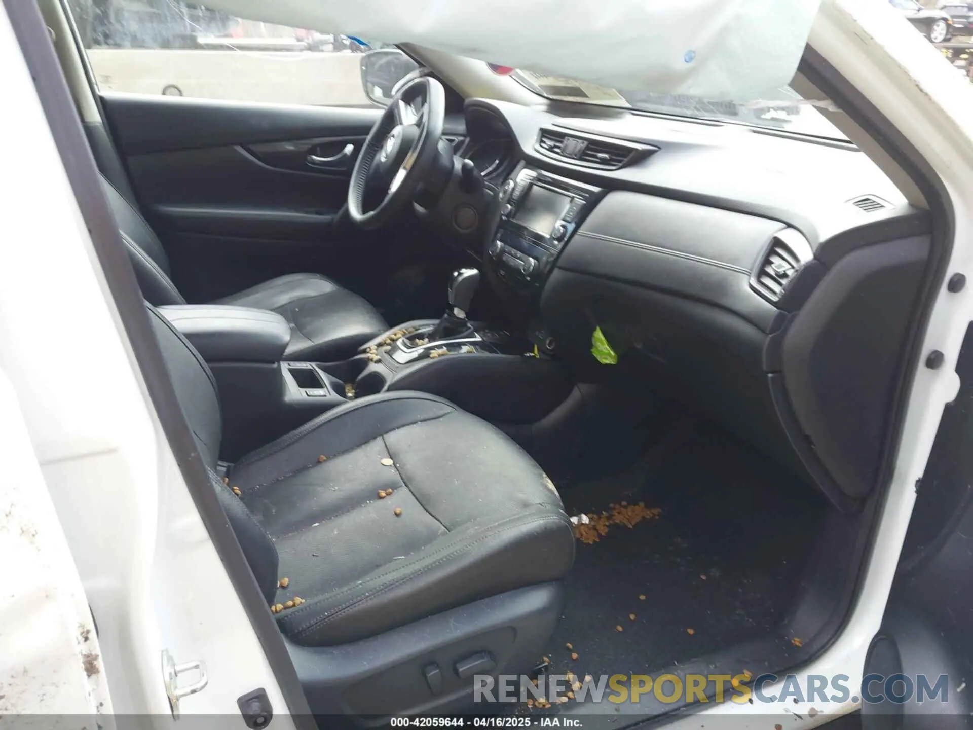 5 Photograph of a damaged car 5N1AT2MV9KC787248 NISSAN ROGUE 2019