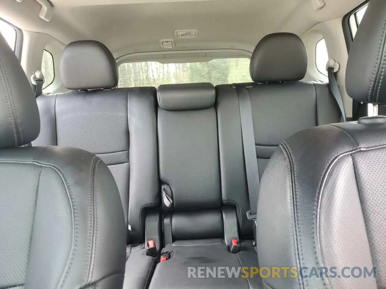 10 Photograph of a damaged car 5N1AT2MV9KC799254 NISSAN ROGUE 2019