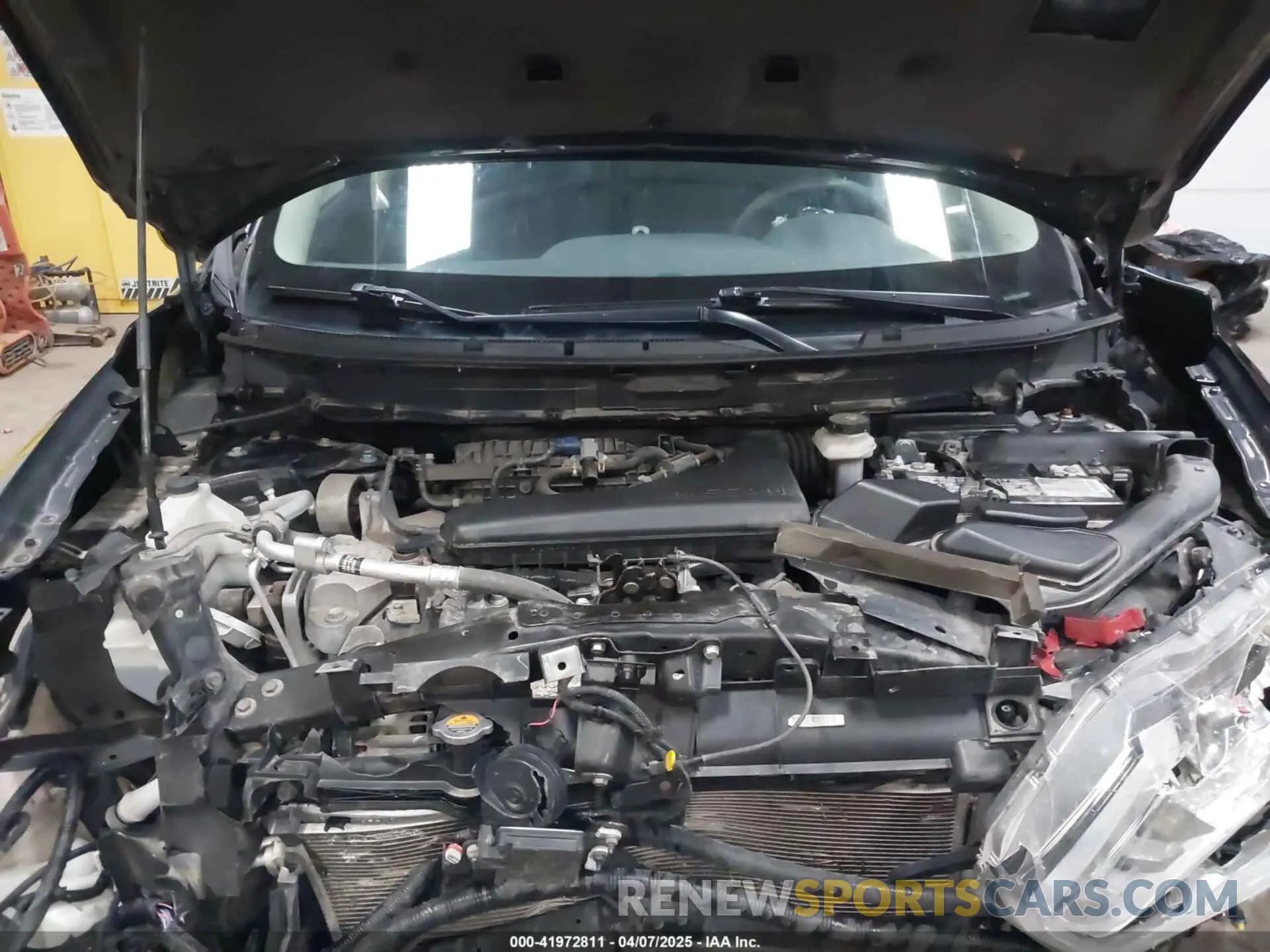 10 Photograph of a damaged car 5N1AT2MV9KC830583 NISSAN ROGUE 2019