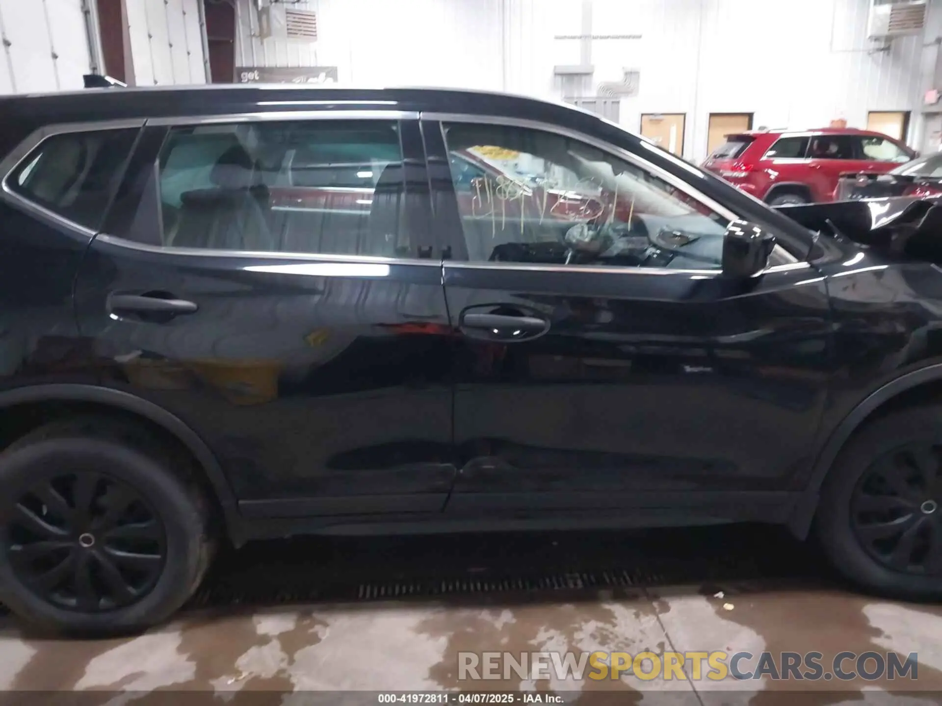 14 Photograph of a damaged car 5N1AT2MV9KC830583 NISSAN ROGUE 2019