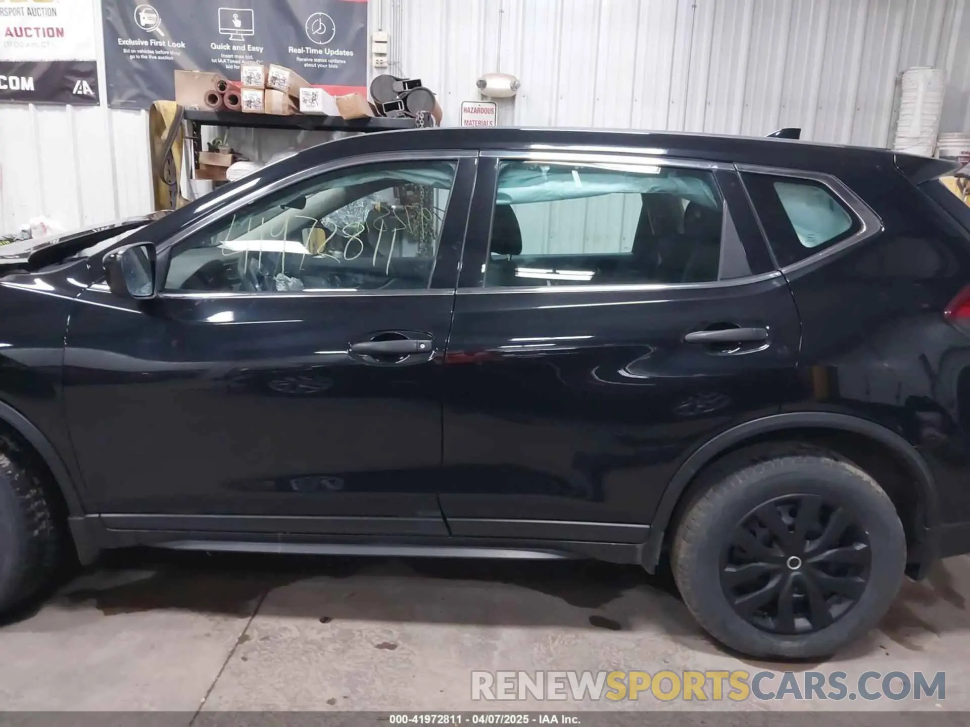 15 Photograph of a damaged car 5N1AT2MV9KC830583 NISSAN ROGUE 2019