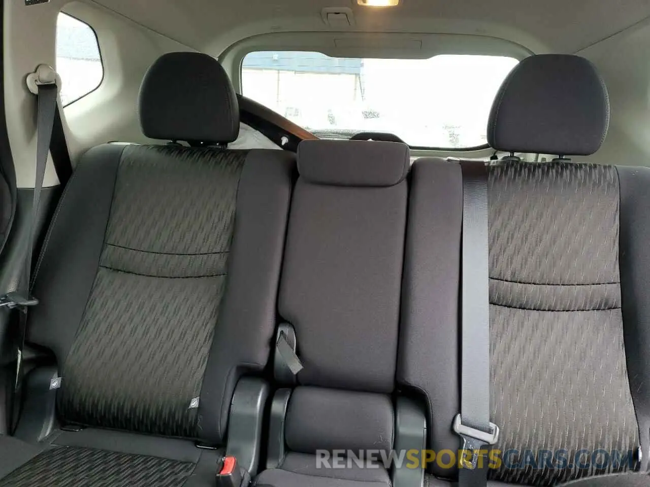 10 Photograph of a damaged car 5N1AT2MV9KC834522 NISSAN ROGUE 2019