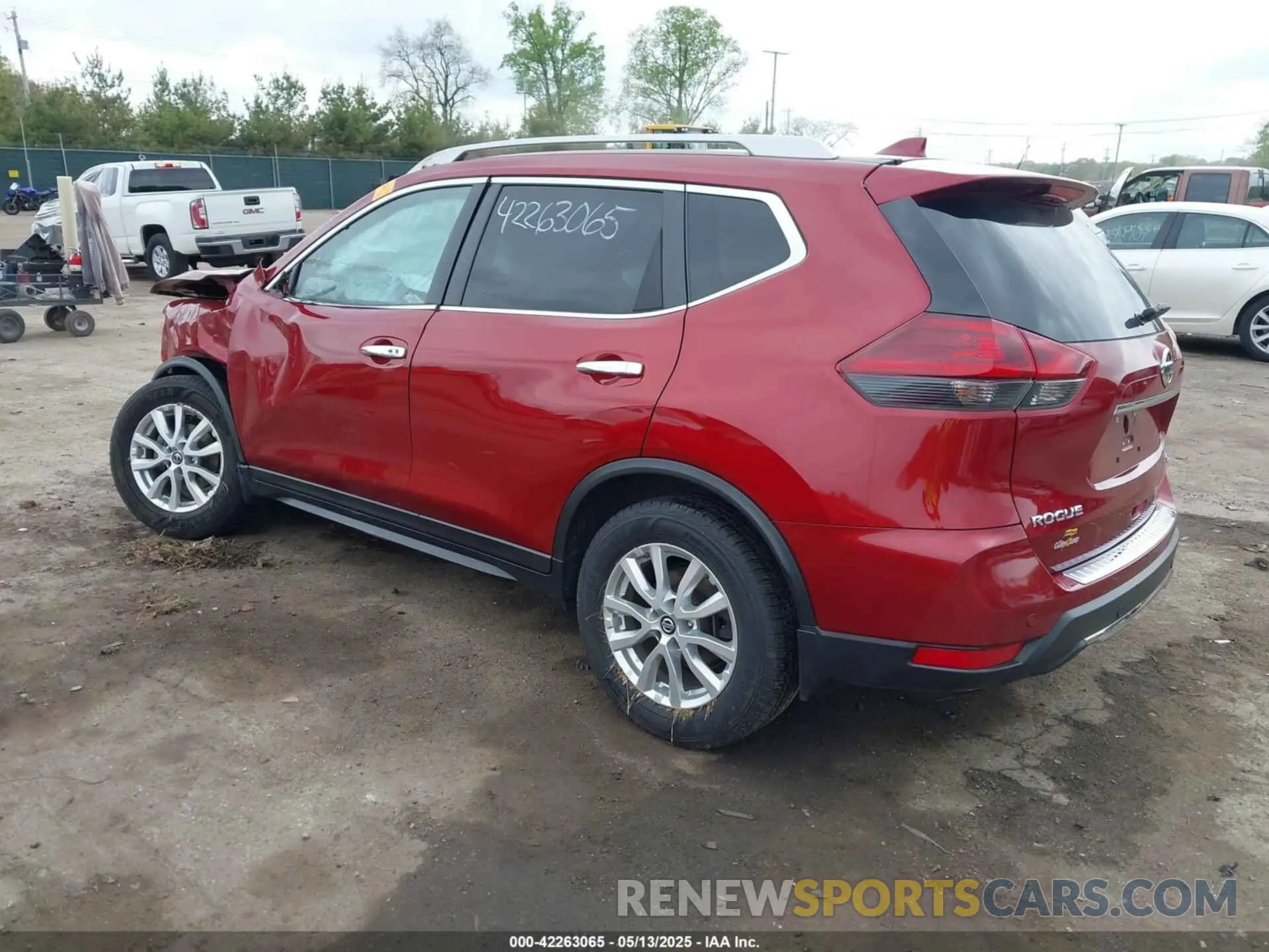 3 Photograph of a damaged car 5N1AT2MVXKC721517 NISSAN ROGUE 2019