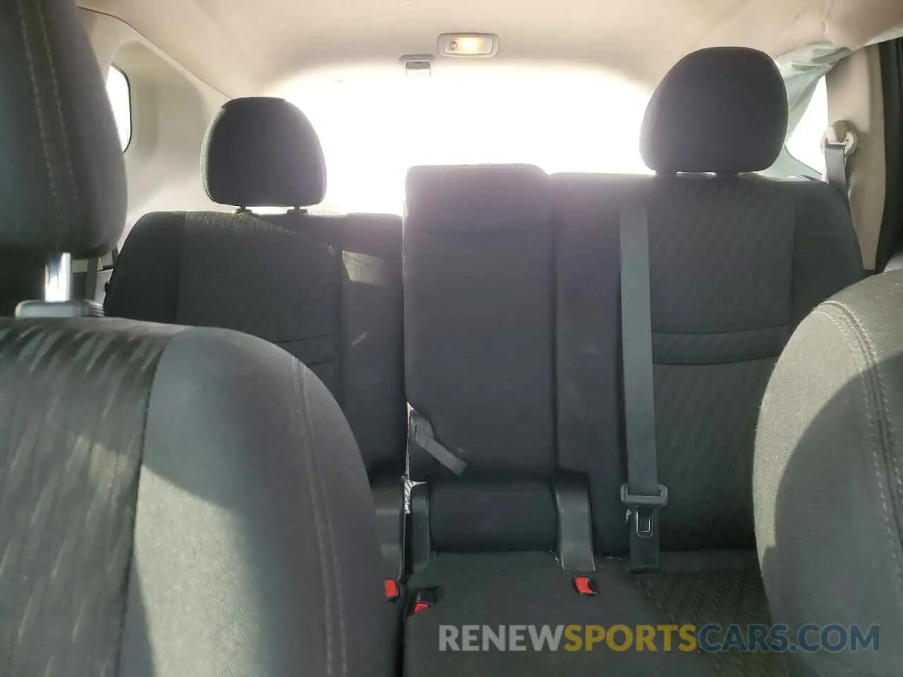 10 Photograph of a damaged car 5N1AT2MVXKC768448 NISSAN ROGUE 2019