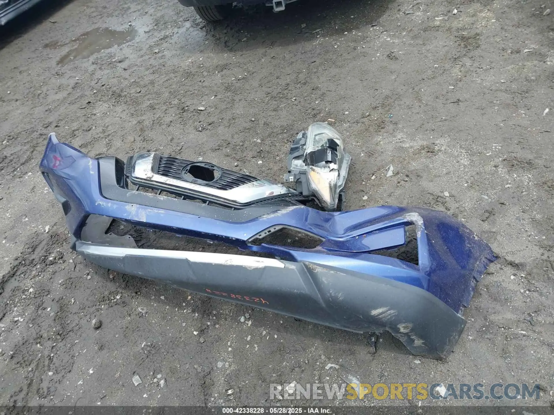 12 Photograph of a damaged car 5N1AT2MVXKC771916 NISSAN ROGUE 2019